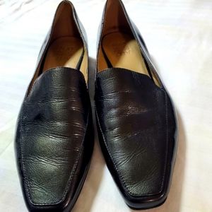 Naturalizer butter-leather flats. EUC. Size 10.5
